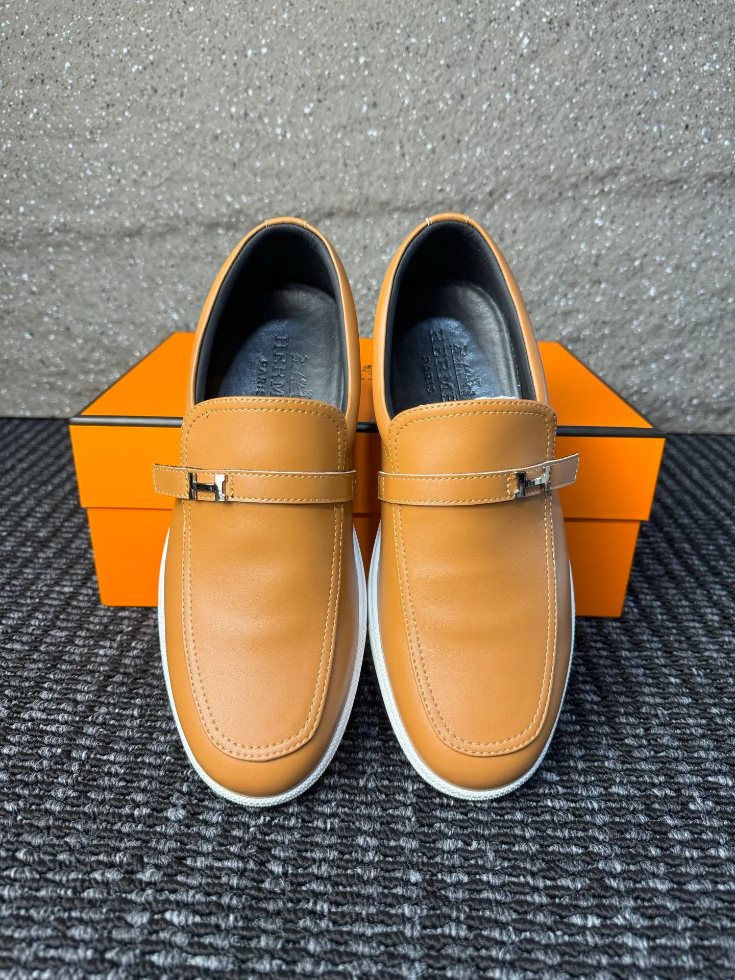 Men's men's shoes 💰440 [New style] 🪷🪷[HERMES] Hermès - High-end quality, the same style as the official website - Upper: 🔝 Nappa calfskin, with iconic H metal - Lining: water-dyed cowhide - Outsole: ultra-light TPU molded outsole - Ultra-high quality control·Fine workmanship: highlighted (high-end·luxury·grade) -Size: 38-44 (45 can be customized)·